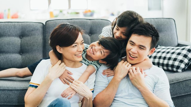 Orang Tua yang Suka Memuji Anak Lebih Sehat, Lho! Begini Penjelasannya