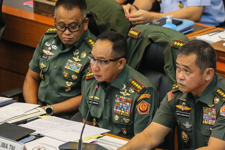 Anak Nakal dikirim ke Barak: Panglima Bahas Wajib Militer di Negara Maju