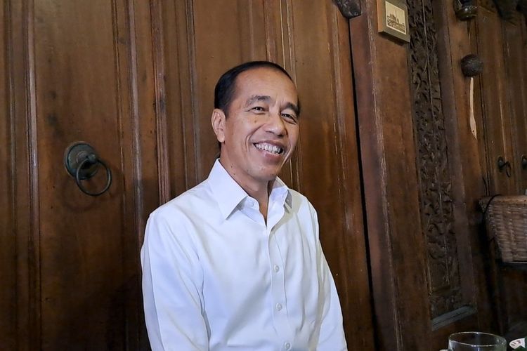 Jokowi Kunjungi Dosen Pembimbingnya, Polemik Soal Ijazah Palsu Mencuat lagi