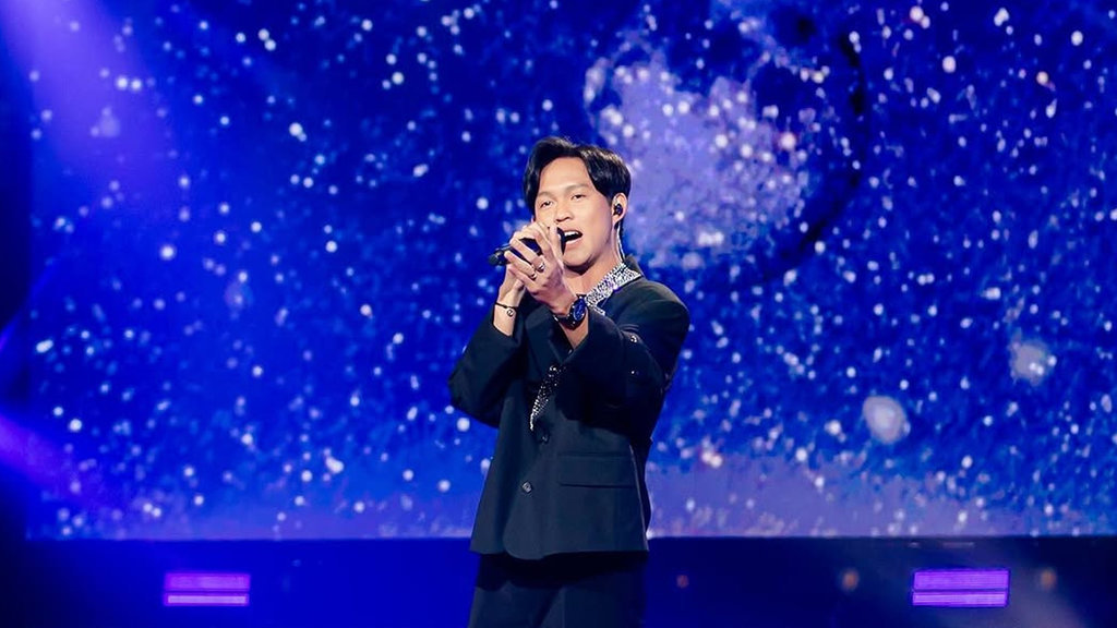 Profil Pemenang Indonesian Idol 2025 Fajar Noor & Lagu Uniknya