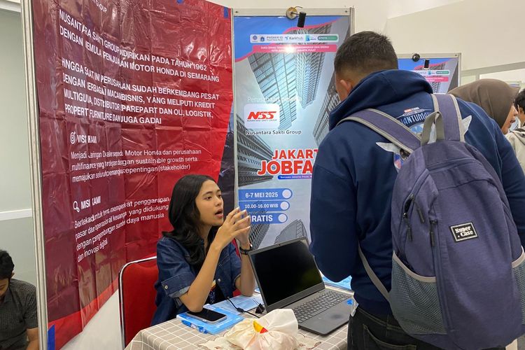 Datang Jauh-jauh ke Job Fair Johar Baru, Pelamar Lebih dari 30 Tahun Hanya Bisa Melirik karena Syarat Usia