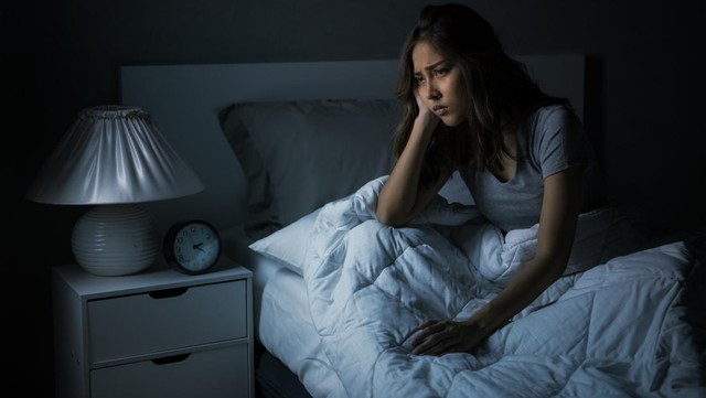 Kebiasaan Malam yang Meningkatkan Kolesterol – Jangan Diabaikan!
