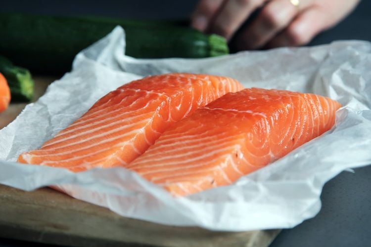 6 Makanan Ampuh Untuk Menghentikan Kerontokan Rambut dan Mencegah Kebotakan