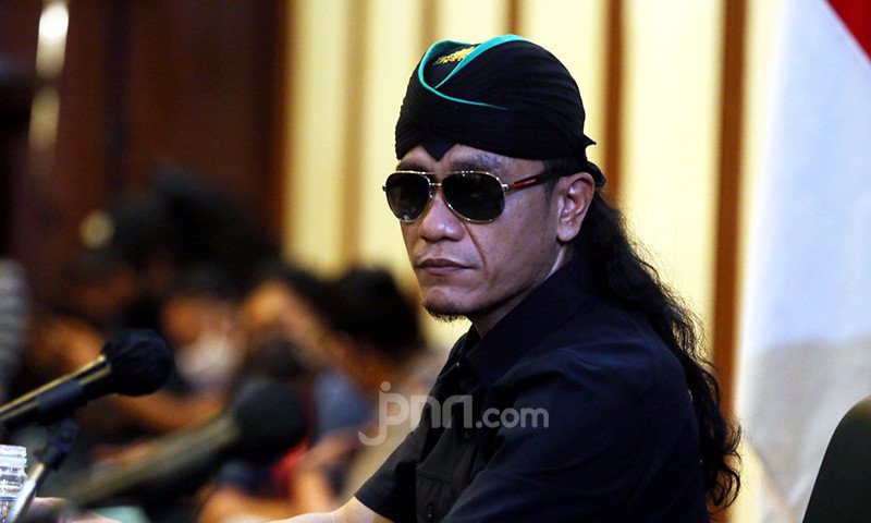 Heboh Rencana Pengajian di Candi Prambanan: Penjelasan Gus Miftah